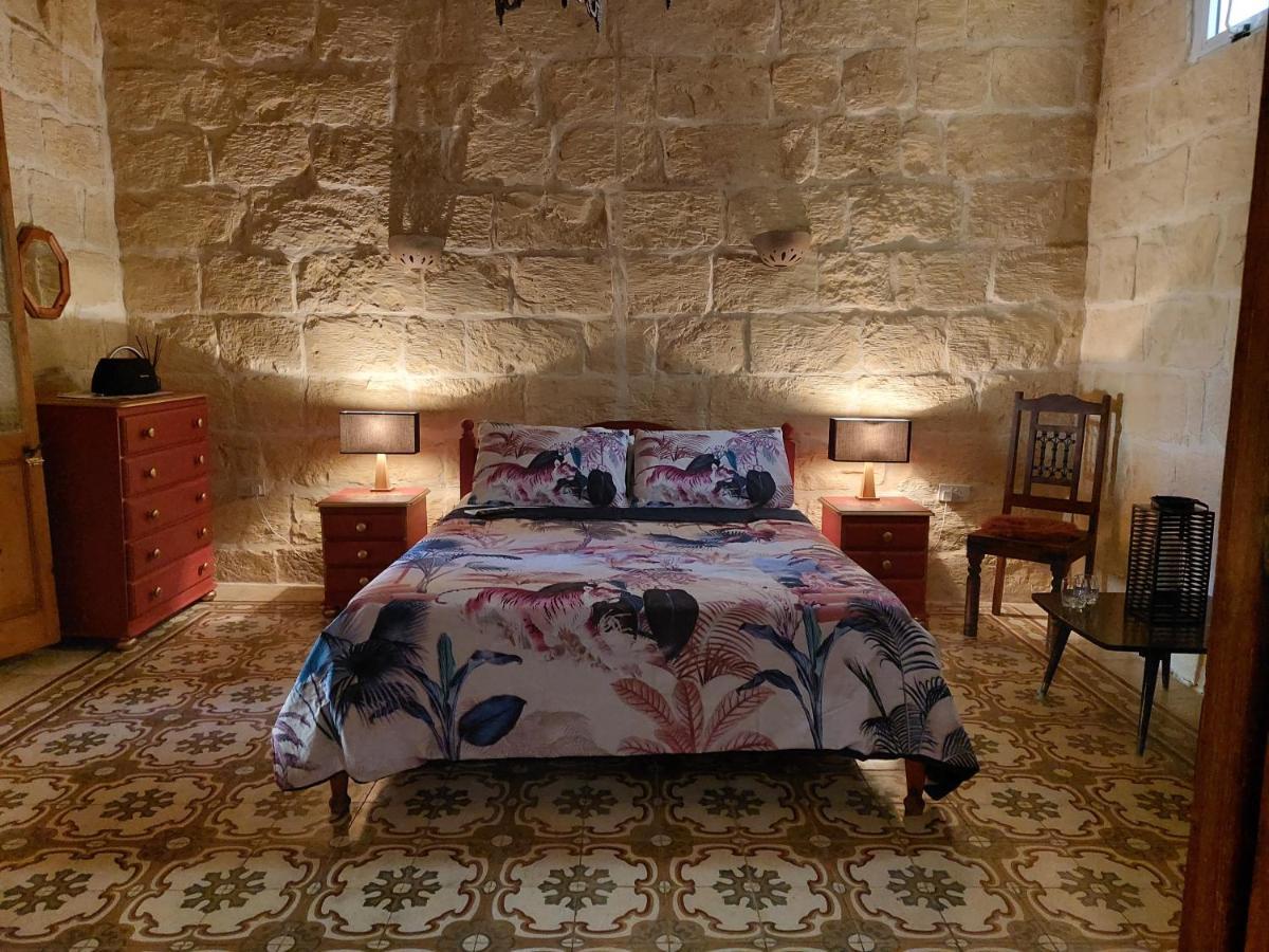The Lyndee House Bed & Breakfast Nadur Exterior photo