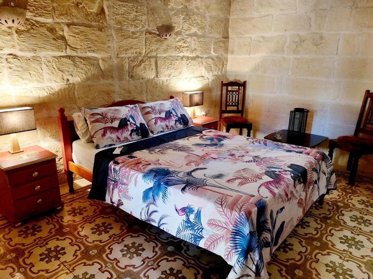 The Lyndee House Bed & Breakfast Nadur Exterior photo