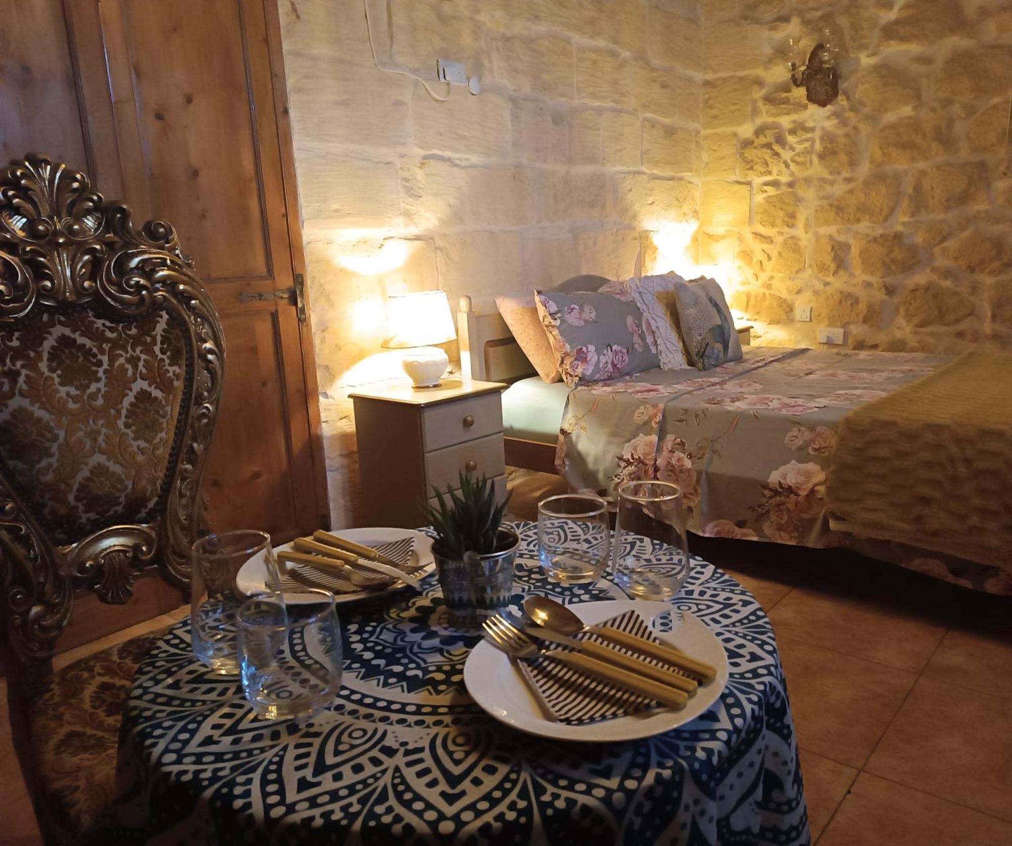 The Lyndee House Bed & Breakfast Nadur Exterior photo