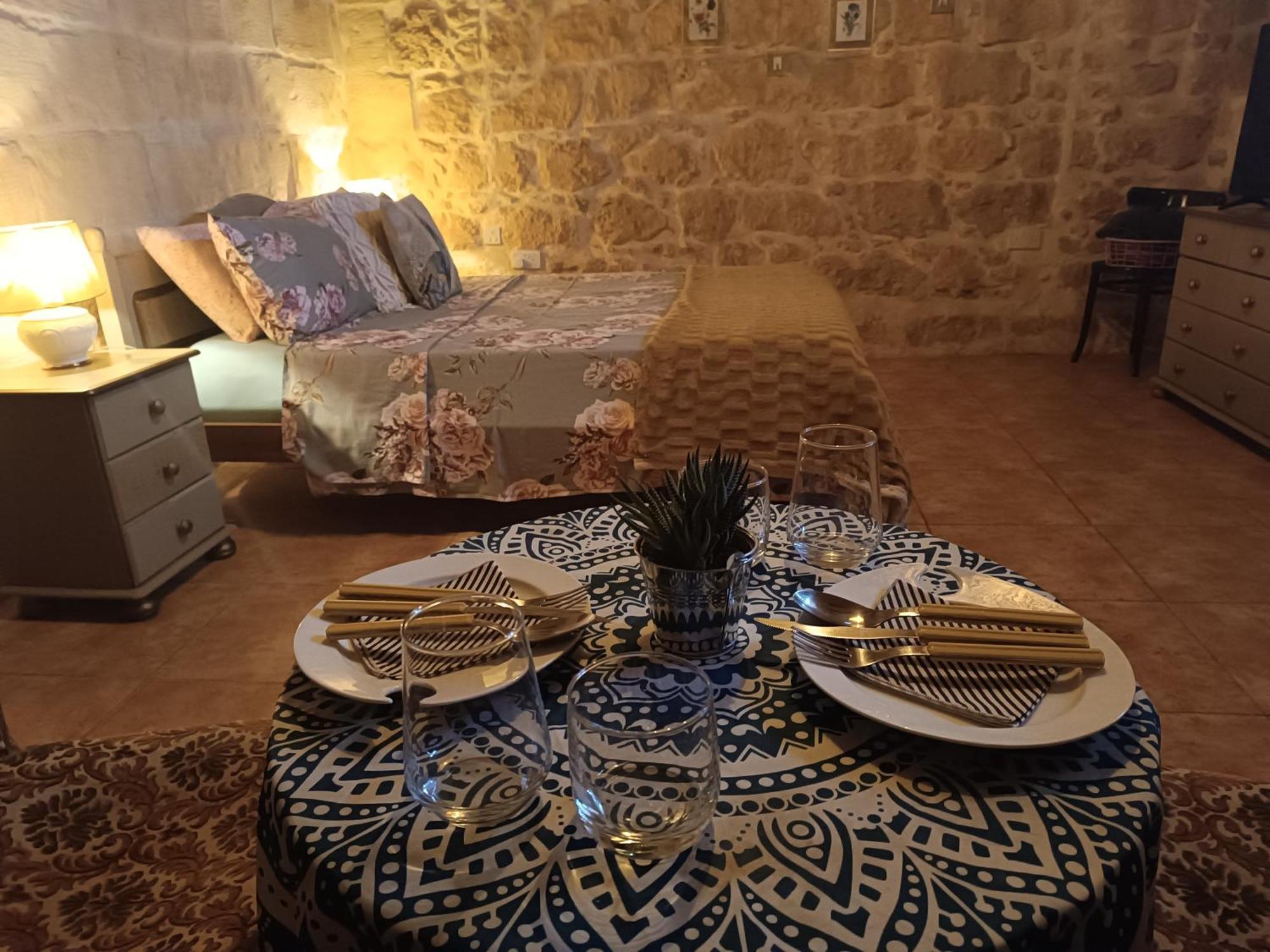 The Lyndee House Bed & Breakfast Nadur Exterior photo